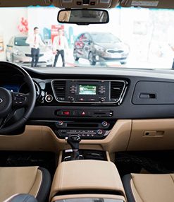 Đổi màu nội thất Fotuner cao cấp thêm trần sao